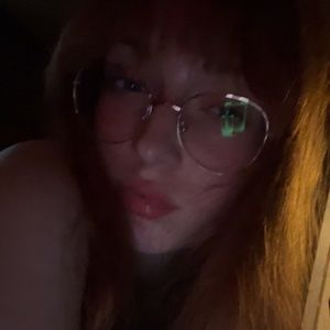 Meet your Posher, Evelyn